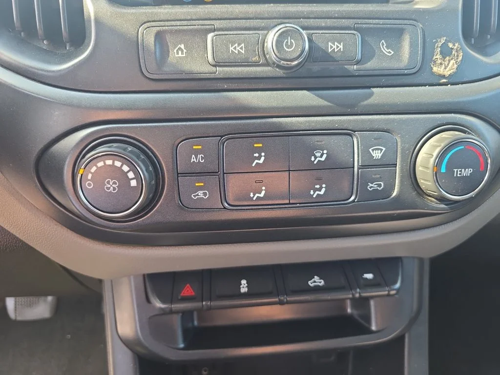 Used 2019 Silver Ice Metallic Chevrolet Work Truck image 17