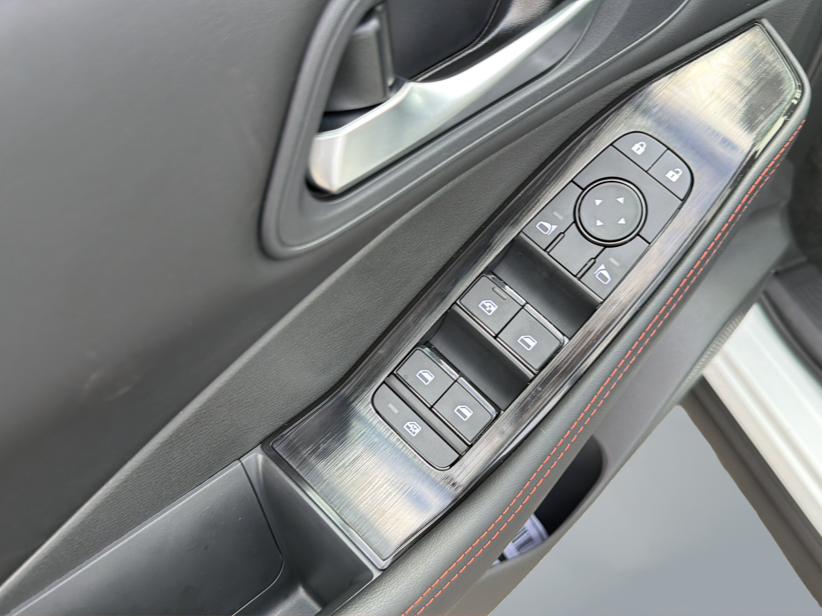 New 2026 White Nissan Rock Creek image 31