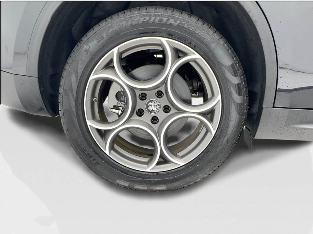 2025 Alfa Romeo Stelvio Base - Photo 13