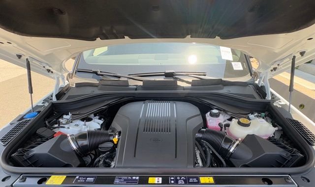 New 2026 Fuji White Land Rover Dynamic SE image 45