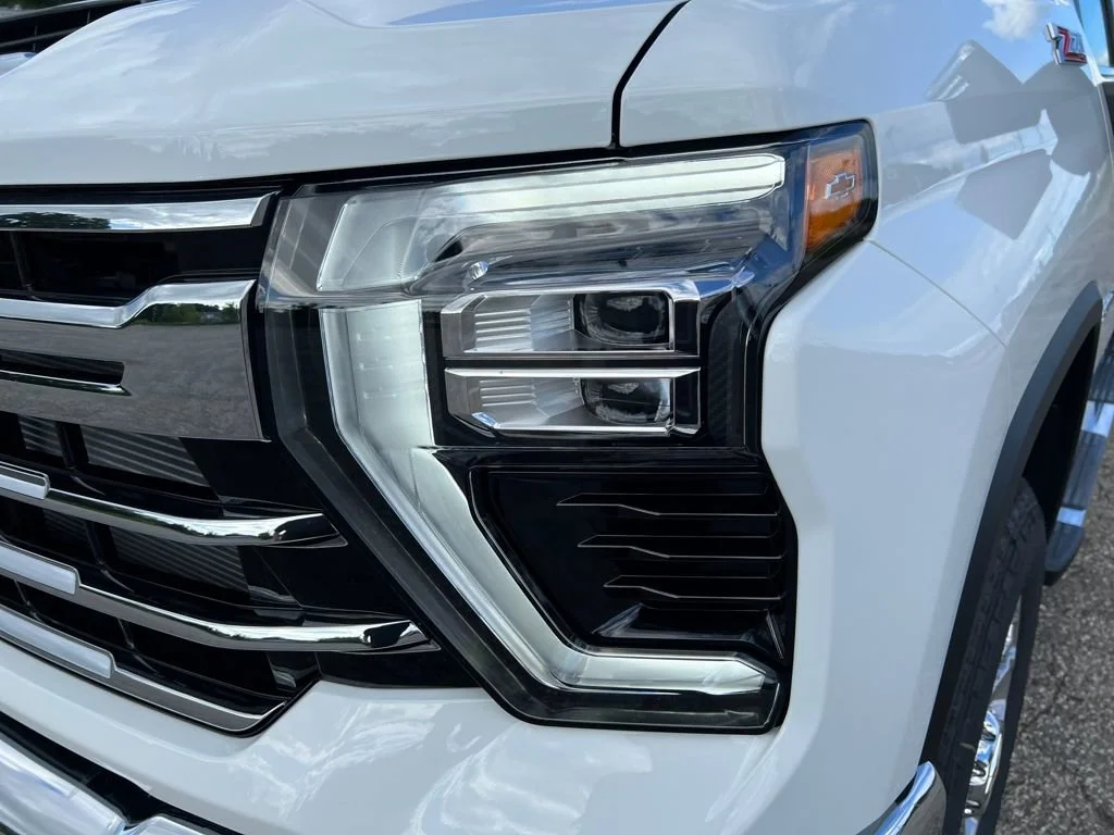 2025 Chevrolet Silverado 2500 HD LTZ - Photo 30