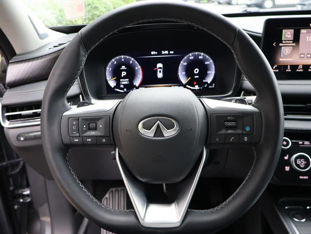 Used 2025 Gray INFINITI Sensory image 33