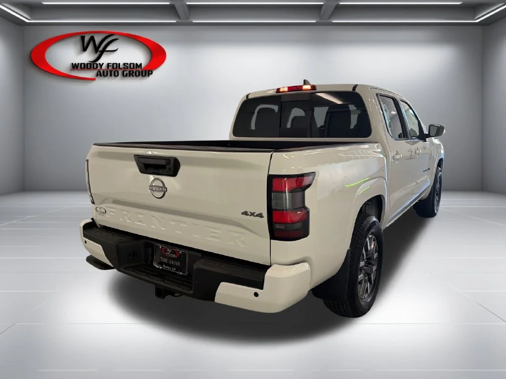 New 2027 Glacier White Nissan Crew Cab SV image 6