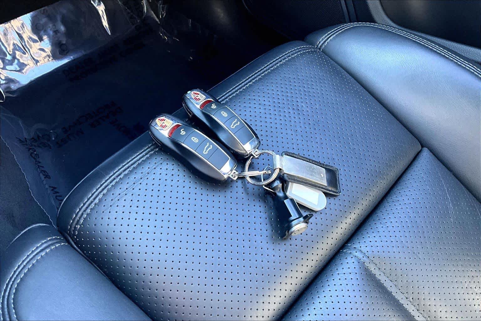 Used 2017 Palladium Metallic Porsche  image 14