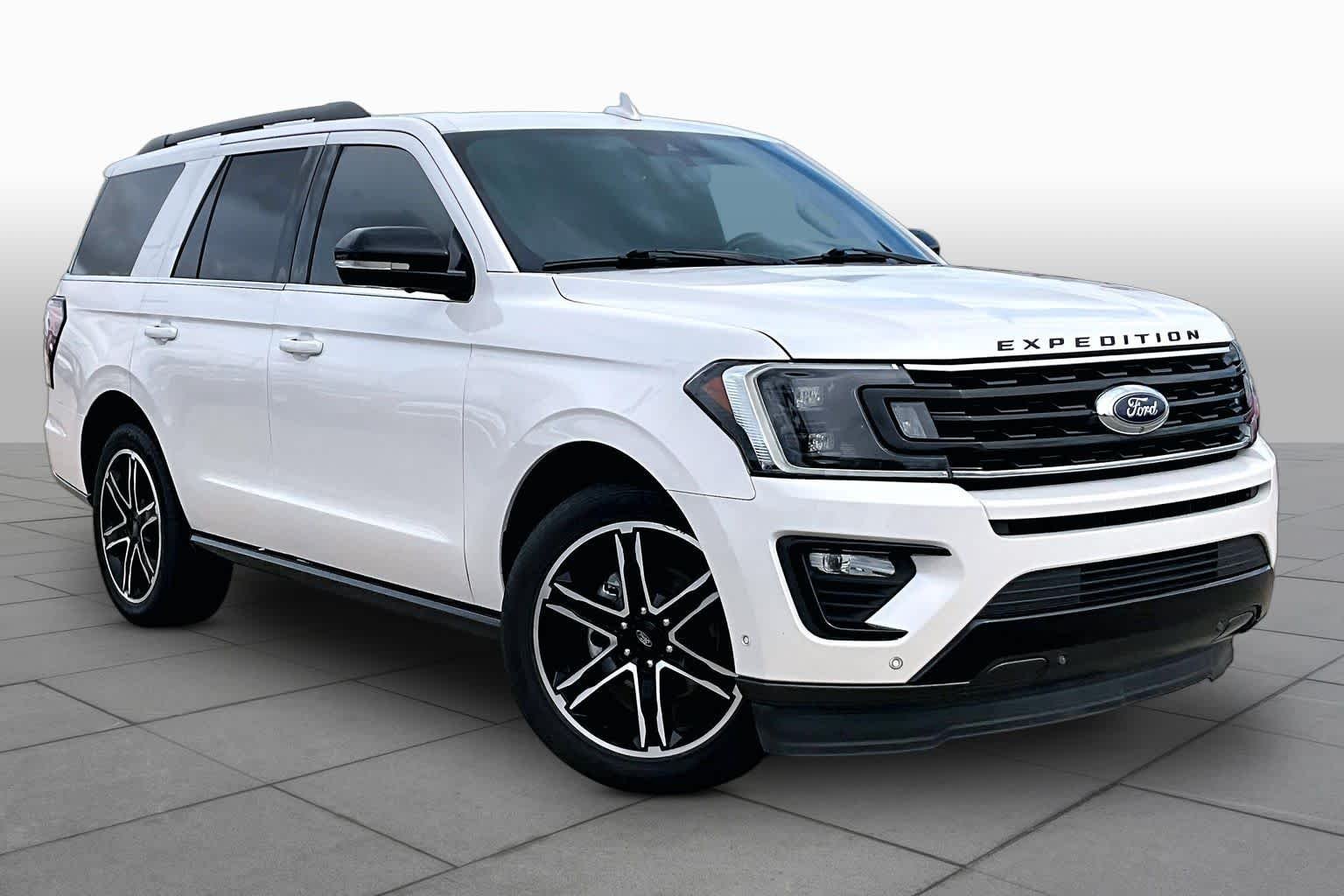Used 2019 White Platinum Metallic Tri-Coat Ford Limited image 3