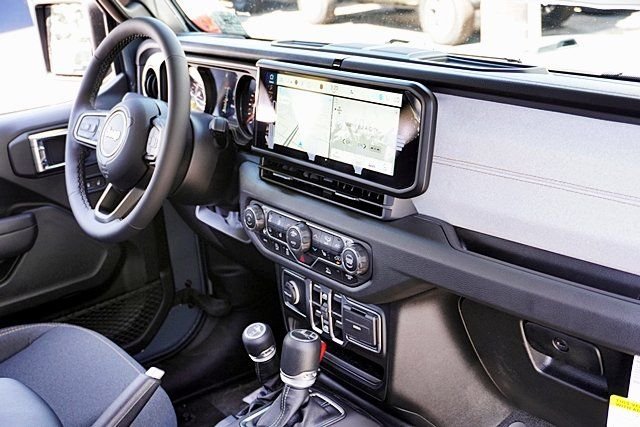 New 2025 Anvil Clear-Coat Exterior Paint Jeep Sport S image 14