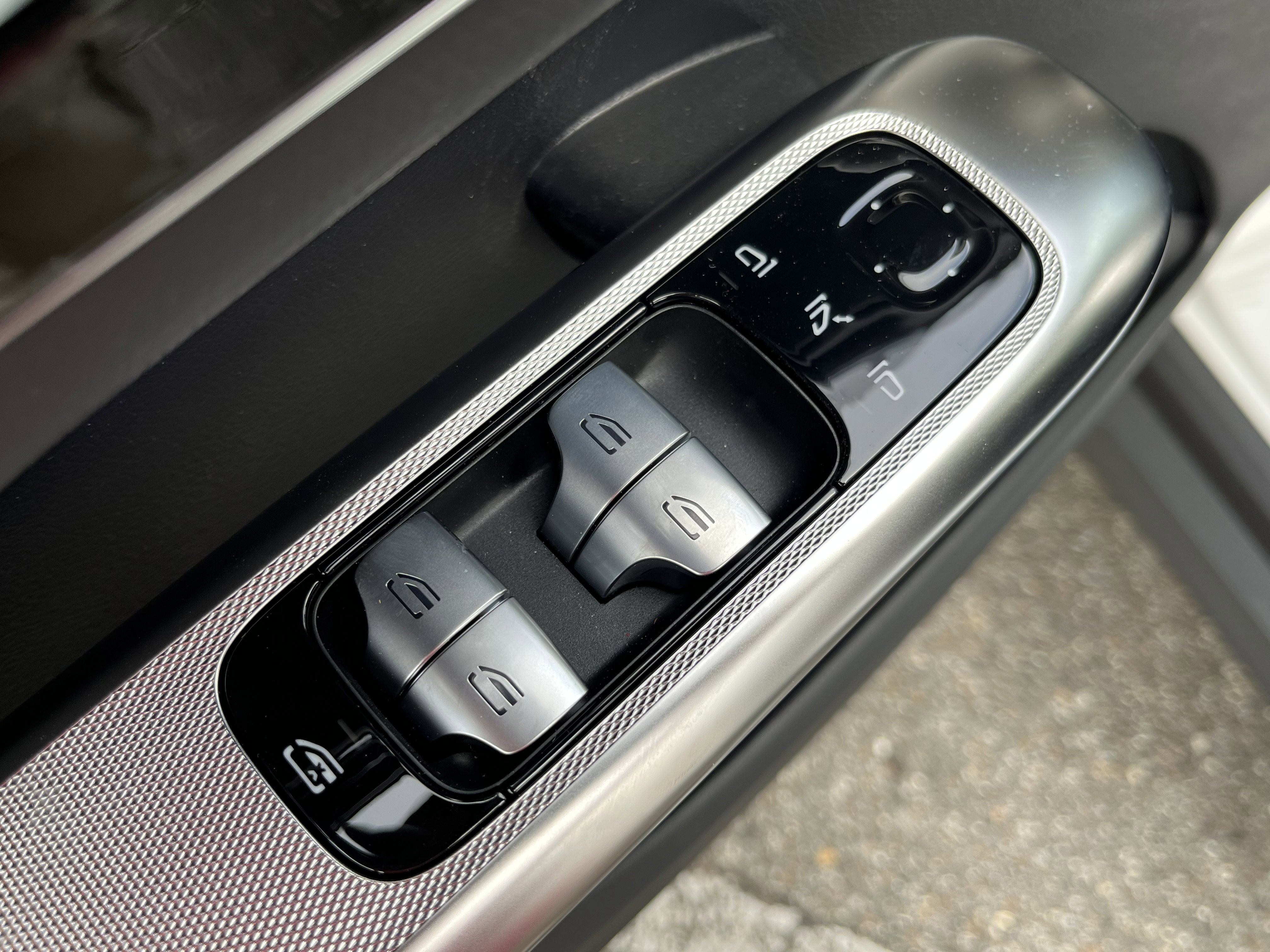 New 2026 Polar White Mercedes-Benz GLC 300 image 45
