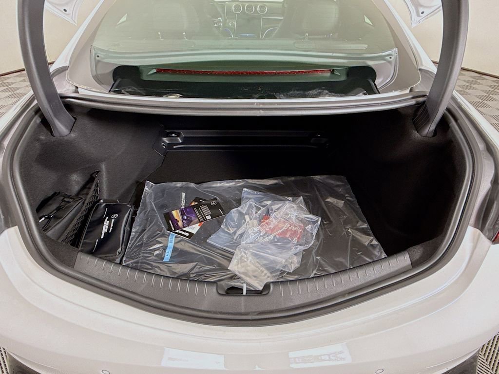 New 2026 MANUFAKTUR Moonlight White Metallic Mercedes-Benz AMG® CLE 53 4MATIC+ Coupe image 60