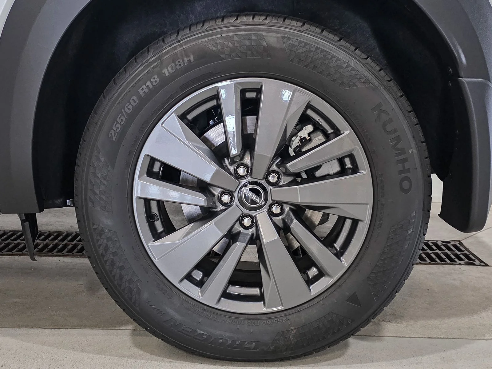 New 2026 Everest White Pearl TriCoat Nissan SV image 16