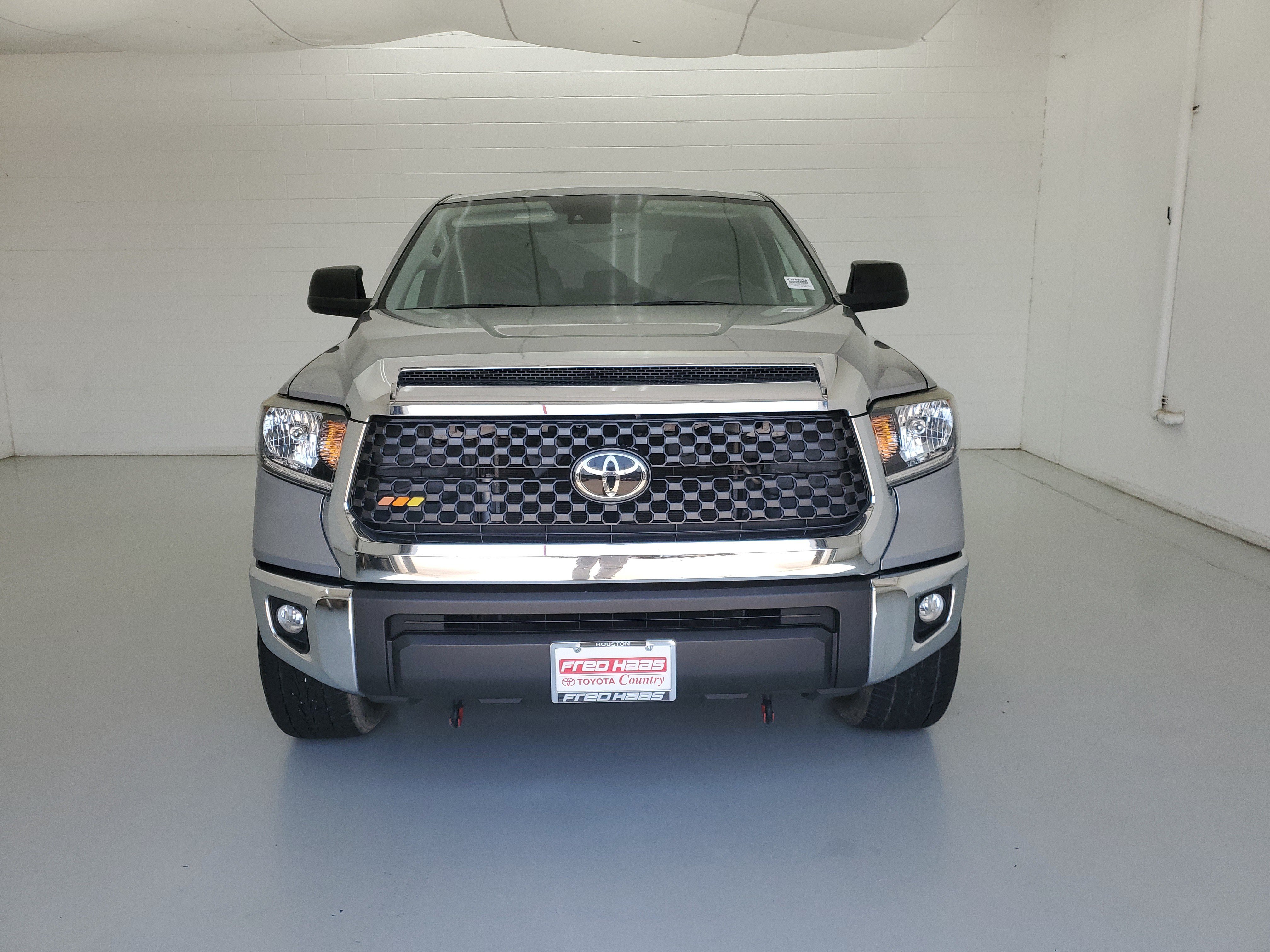 Used 2021 Silver Sky Metallic Toyota SR5 image 3