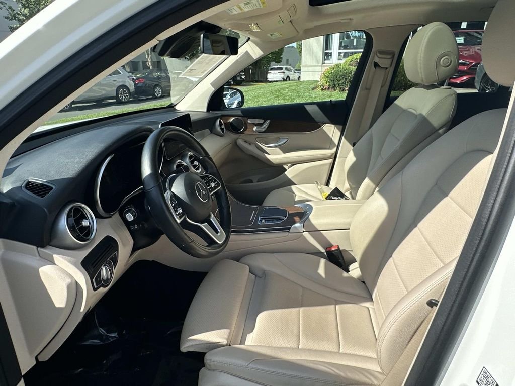Certified Used 2022 Polar White Mercedes-Benz GLC 300 image 15