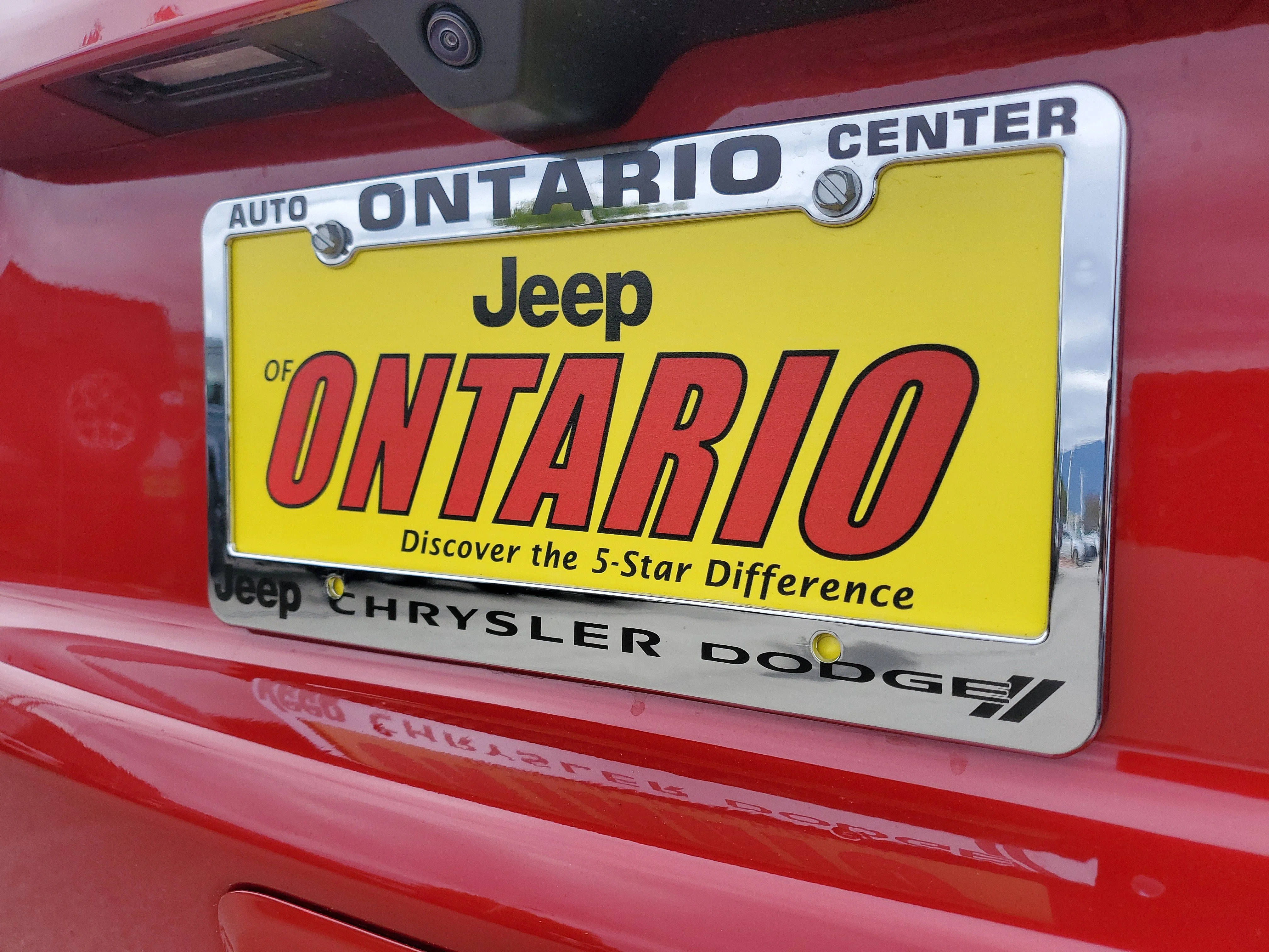 New 2026 Red Hot Pearl-Coat Exterior Paint Jeep Latitude image 28