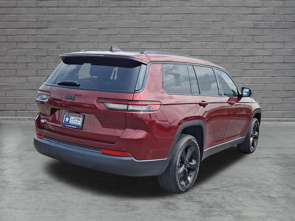 Used 2024 Red Jeep Altitude X 4x4 image 40