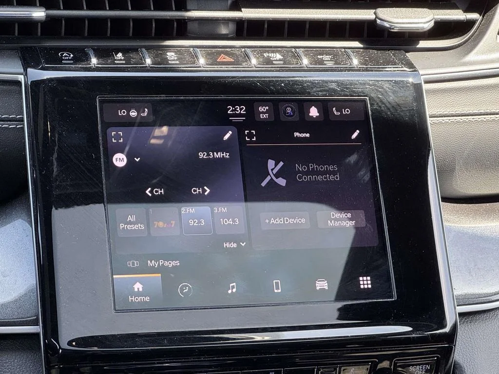 Used 2023 Black Jeep Altitude X image 18