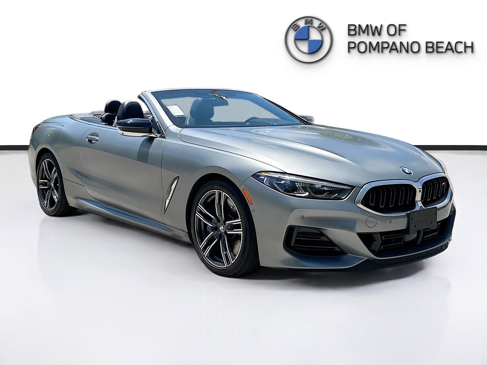 2023 BMW 8 Series M850i xDrive Convertible's photo