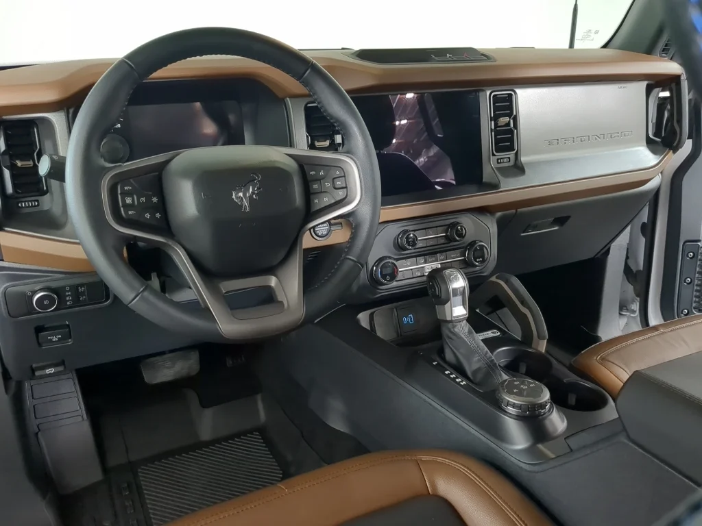 2024 Ford Bronco 4-Door Outer Banks - Photo 13