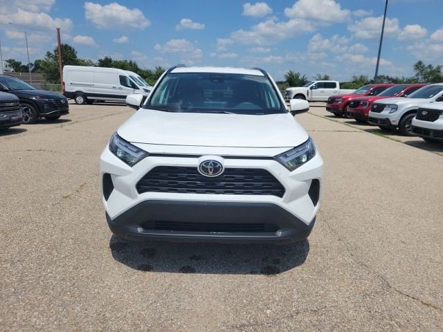 Used 2024 White Toyota XLE image 18