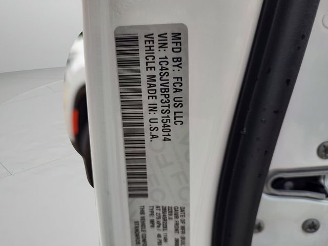 New 2026 Bright White Clear-Coat Exterior Paint Jeep Limited Reserve image 36