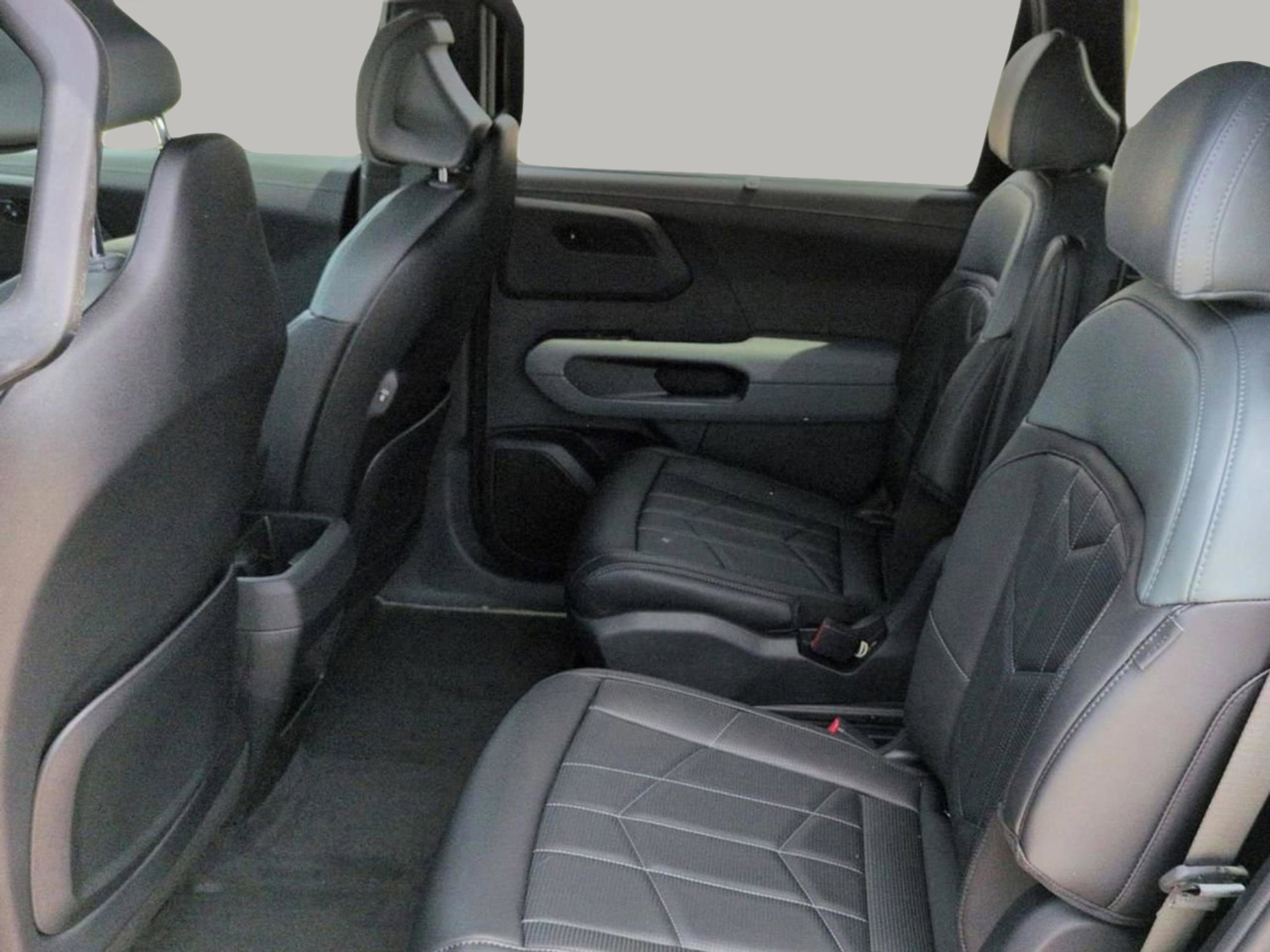 New 2027 Black Jade Green Kia X-Line SX image 17