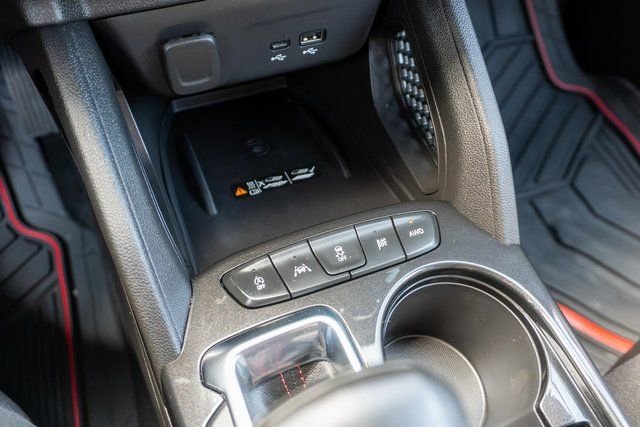 Used 2025 Gray Chevrolet RS image 31