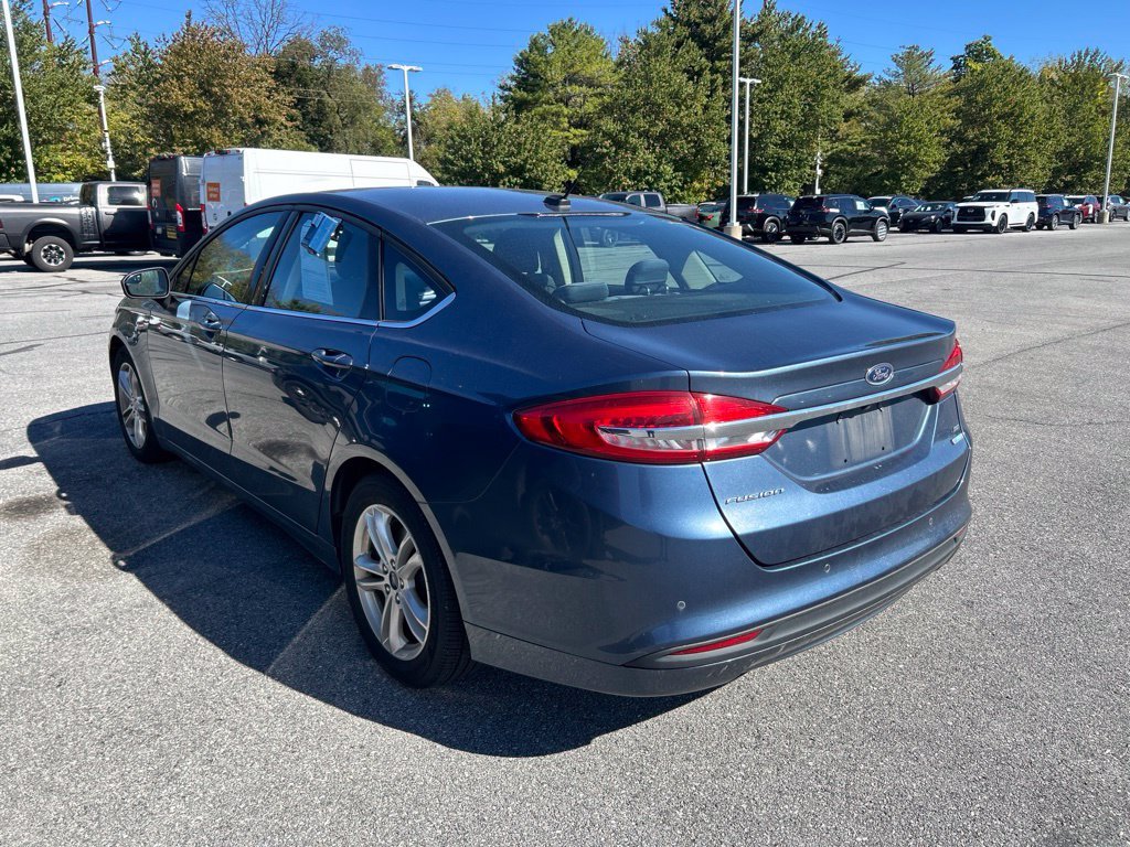 Used 2018 Blue Ford SE image 7