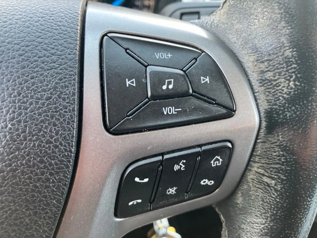 Used 2019 Blue Ford XLT image 16