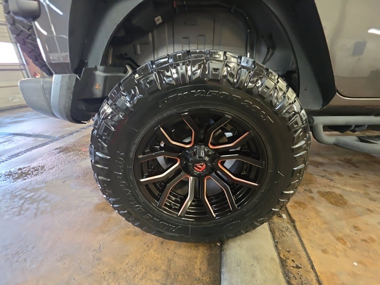 Used 2021 Granite Crystal Metallic Clearcoat Jeep Unlimited Rubicon image 16
