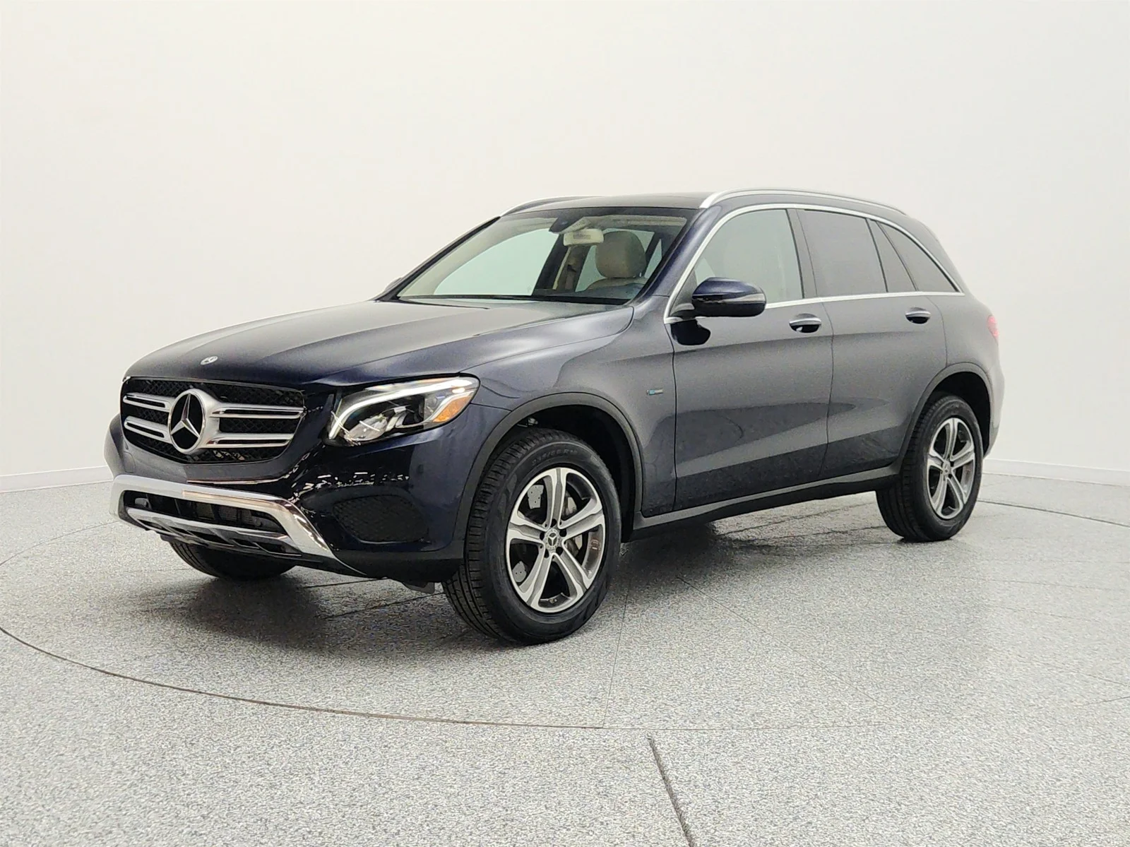 2019 Mercedes-Benz GLC GLC350e 4MATIC's photo