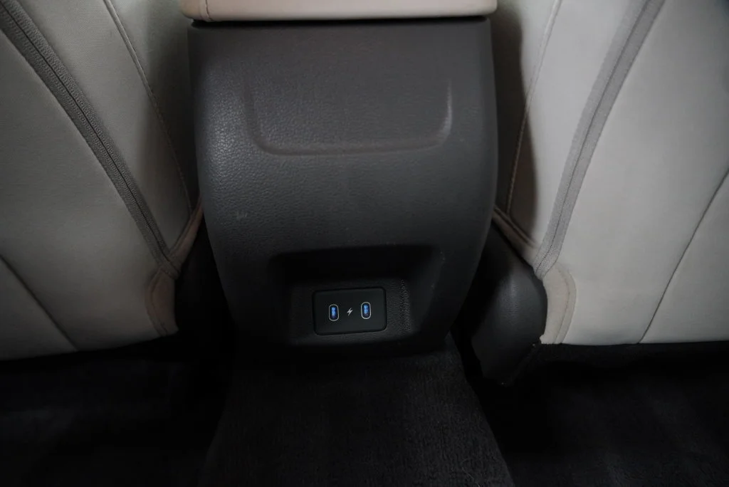 Used 2025 Abyss Black Hyundai SEL image 24