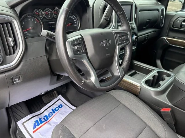 Used 2022 Silver Ice Metallic Chevrolet LT Trail Boss image 15