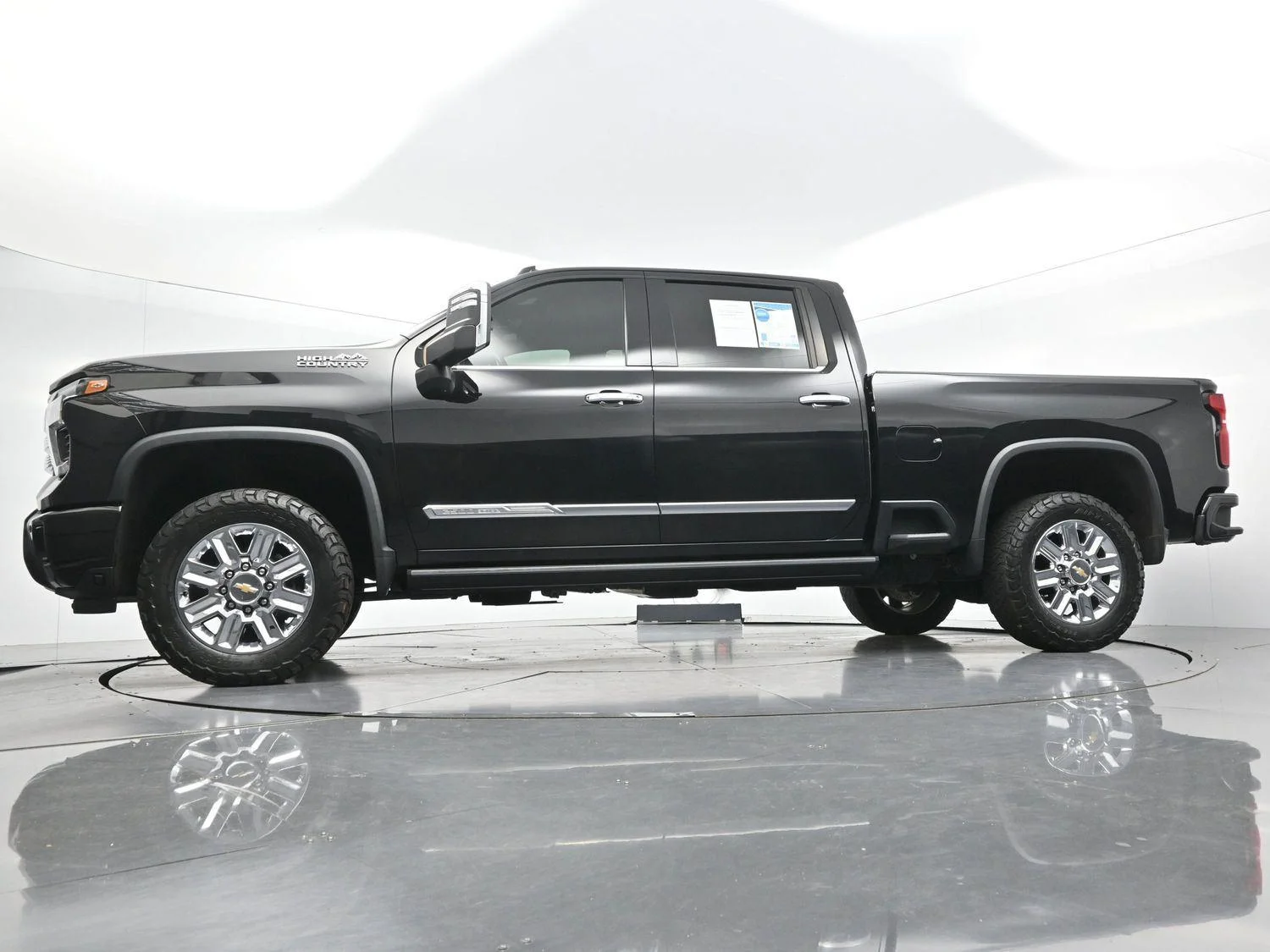 Used 2024 Black Chevrolet High Country image 48