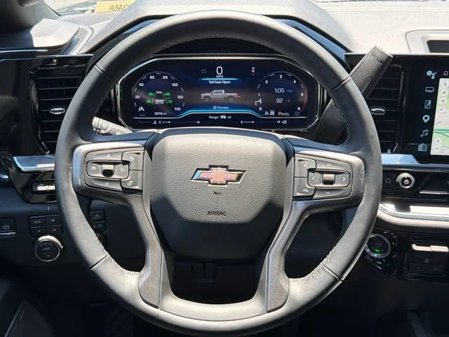 Used 2025 Black Chevrolet High Country image 23