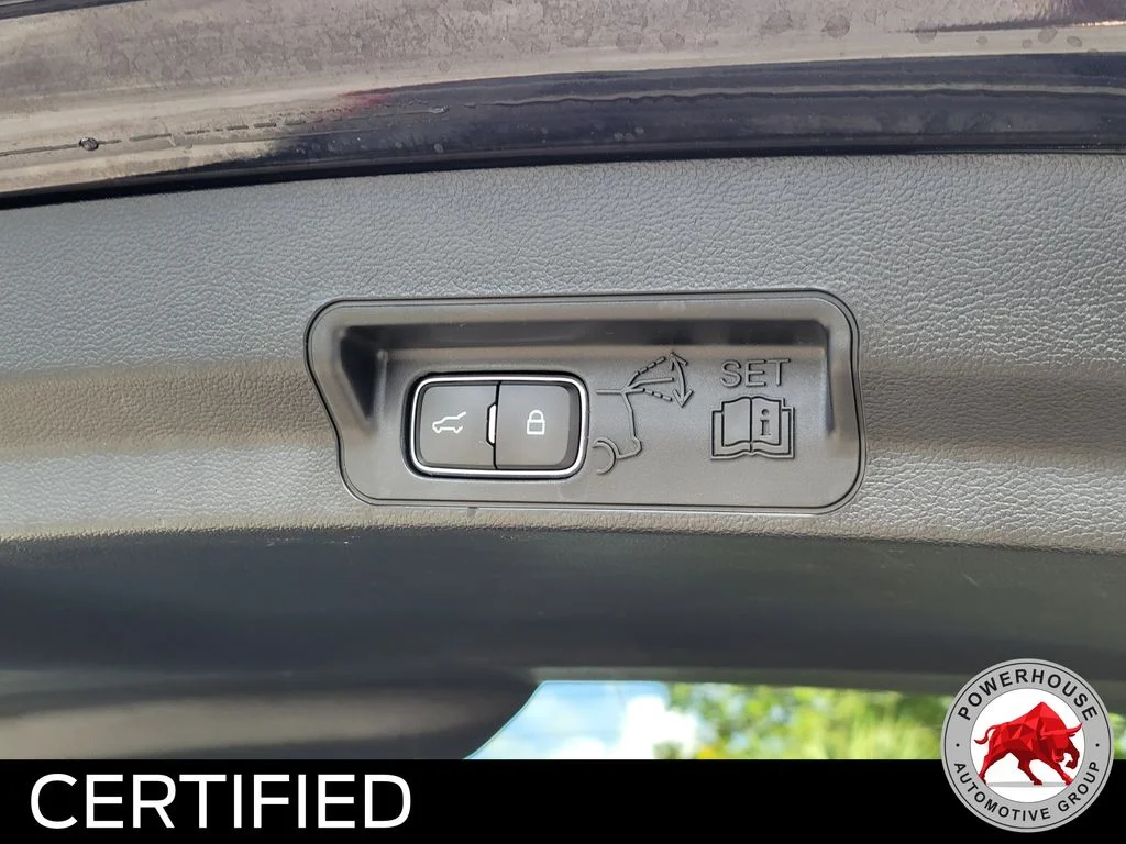Used 2024 Black Ford XLT image 15