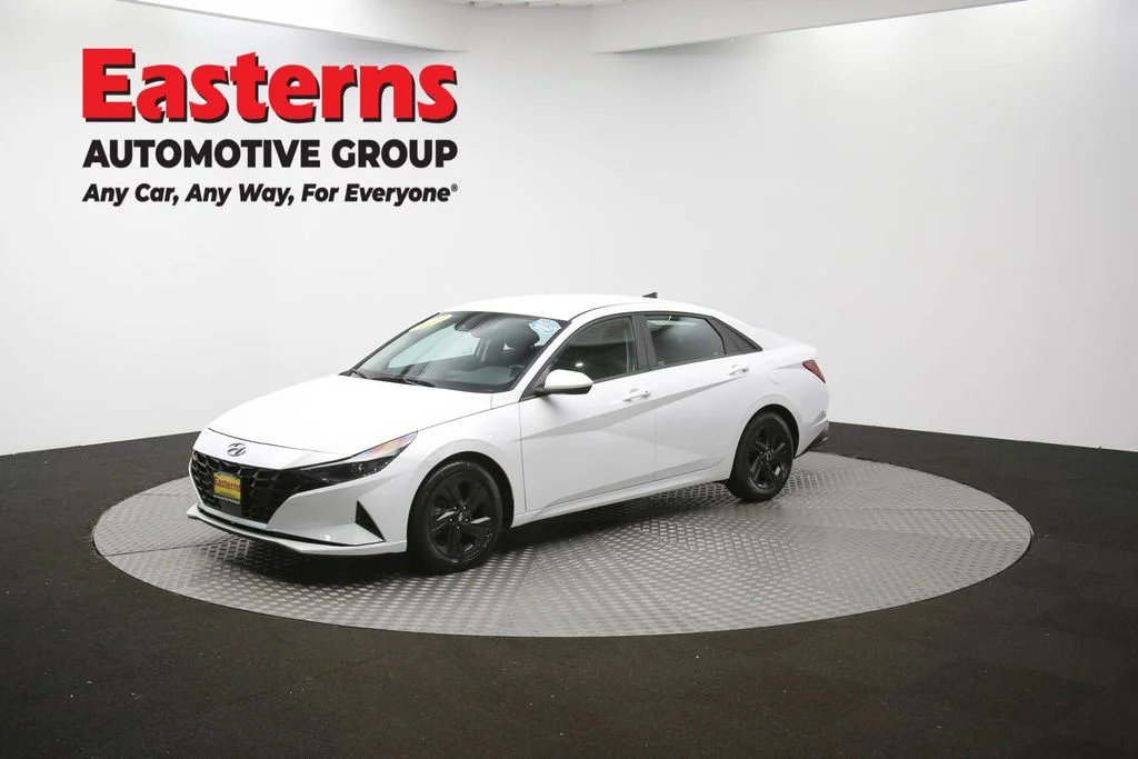 Used 2022 White Hyundai SEL image 55