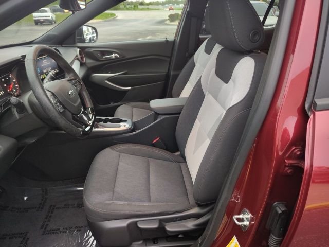 Used 2024 Red Chevrolet 1RS image 11
