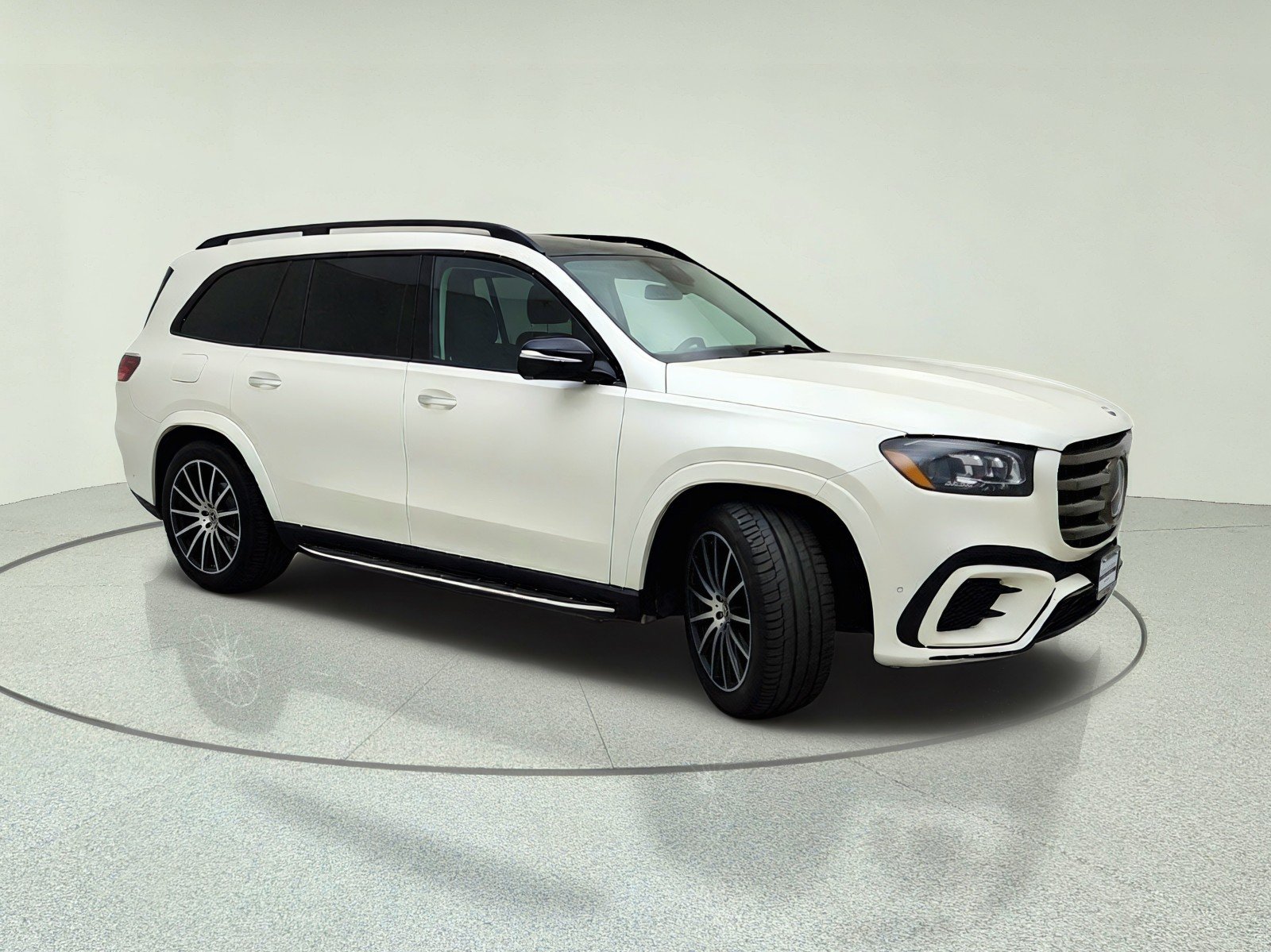 Certified Used 2024 MANUFAKTUR Diamond White Metallic Mercedes-Benz GLS 580 image 5