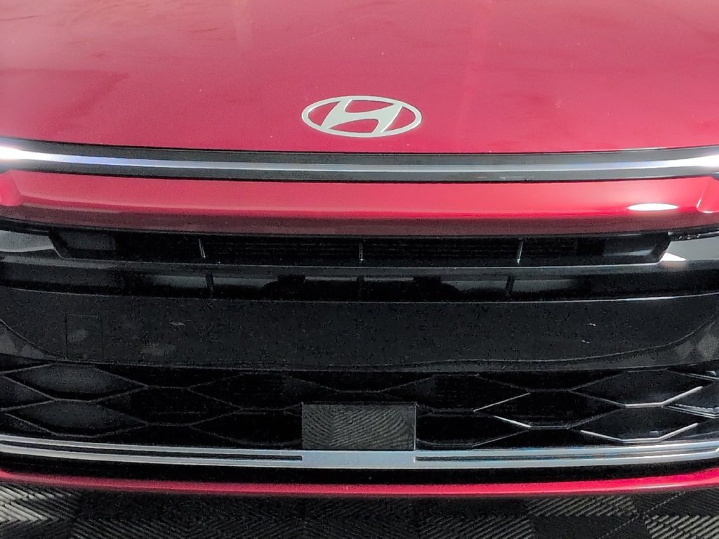 Used 2025 Red Hyundai SEL image 4
