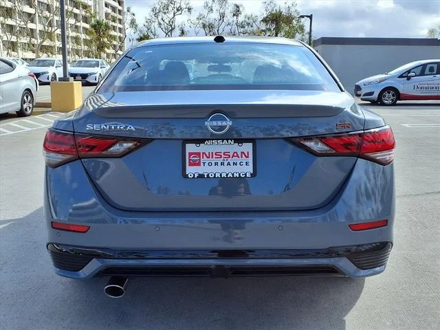 New 2025 Two-tone Atlantic Gray Metallic / Super Black Nissan SR image 9