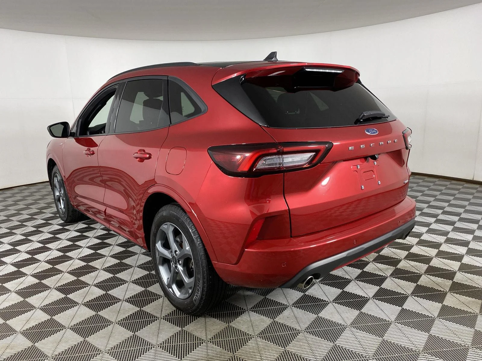 Used 2024 Rapid Red Metallic Tinted Clearcoat Ford ST-Line image 8