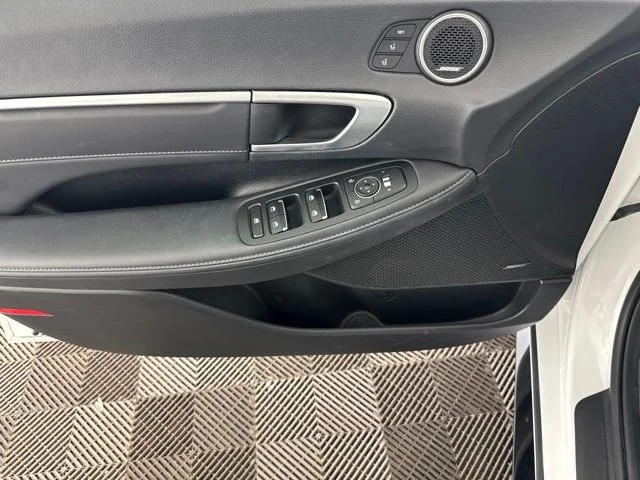 Used 2022 Gray Hyundai Limited image 18