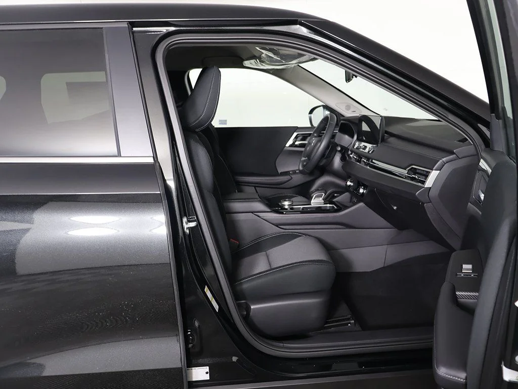 New 2026 Black Mitsubishi ES image 30