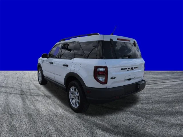 Certified Used 2022 Oxford White Ford Base image 6