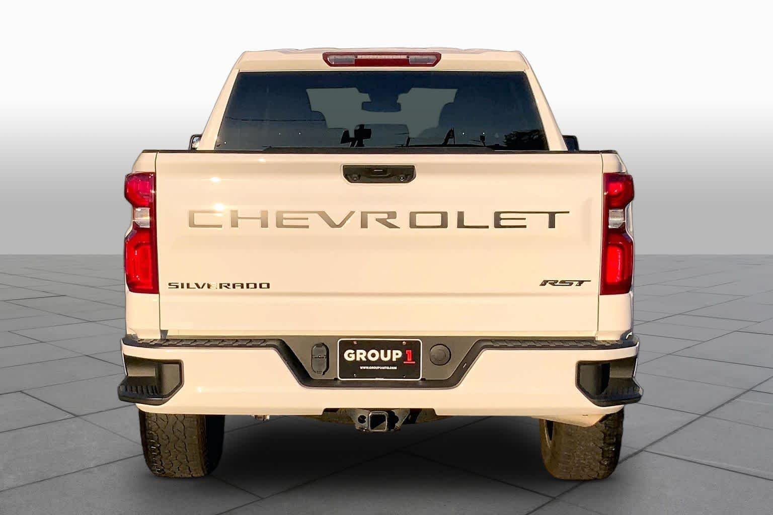 Used 2024 Summit White Chevrolet RST image 5