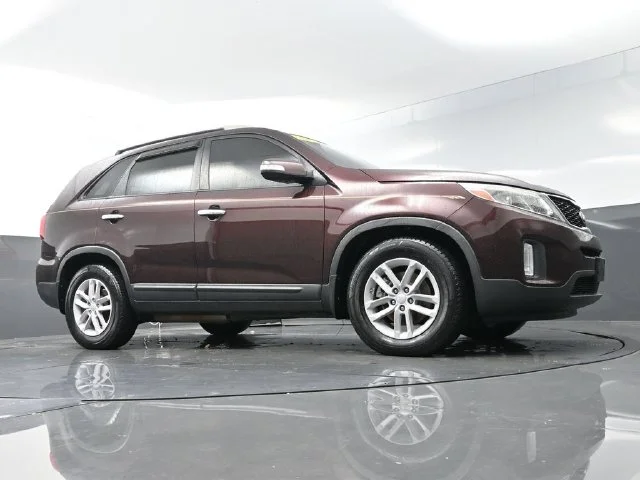 Used 2015 Red Kia LX image 29