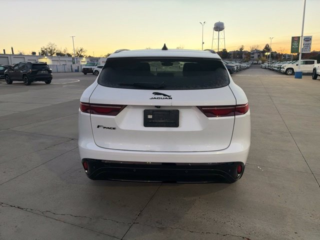 Used 2023  Jaguar P250 S image 6