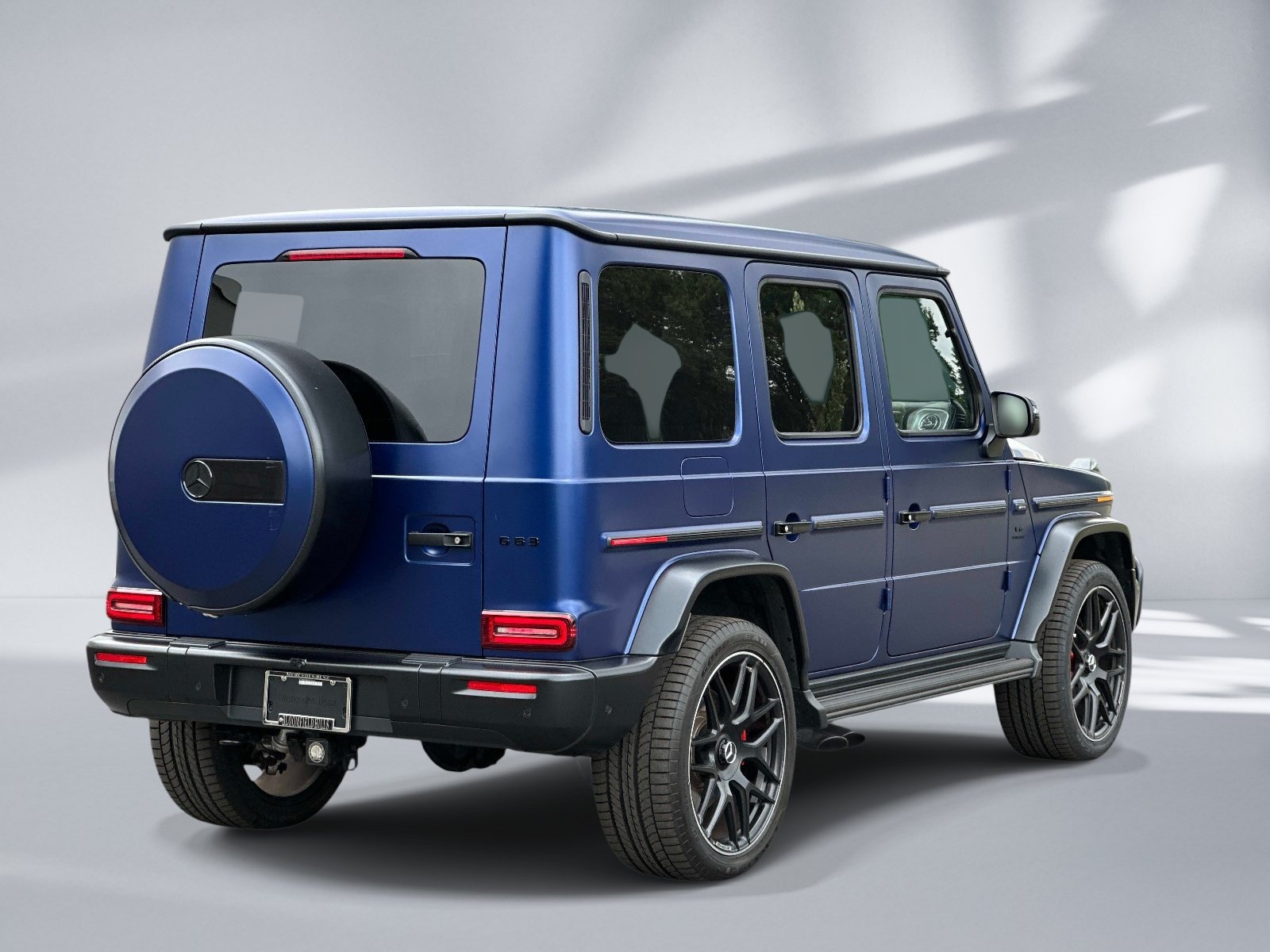 Certified Used 2025 MANUFAKTUR Brilliant Blue Magno Mercedes-Benz AMG® G 63 image 4