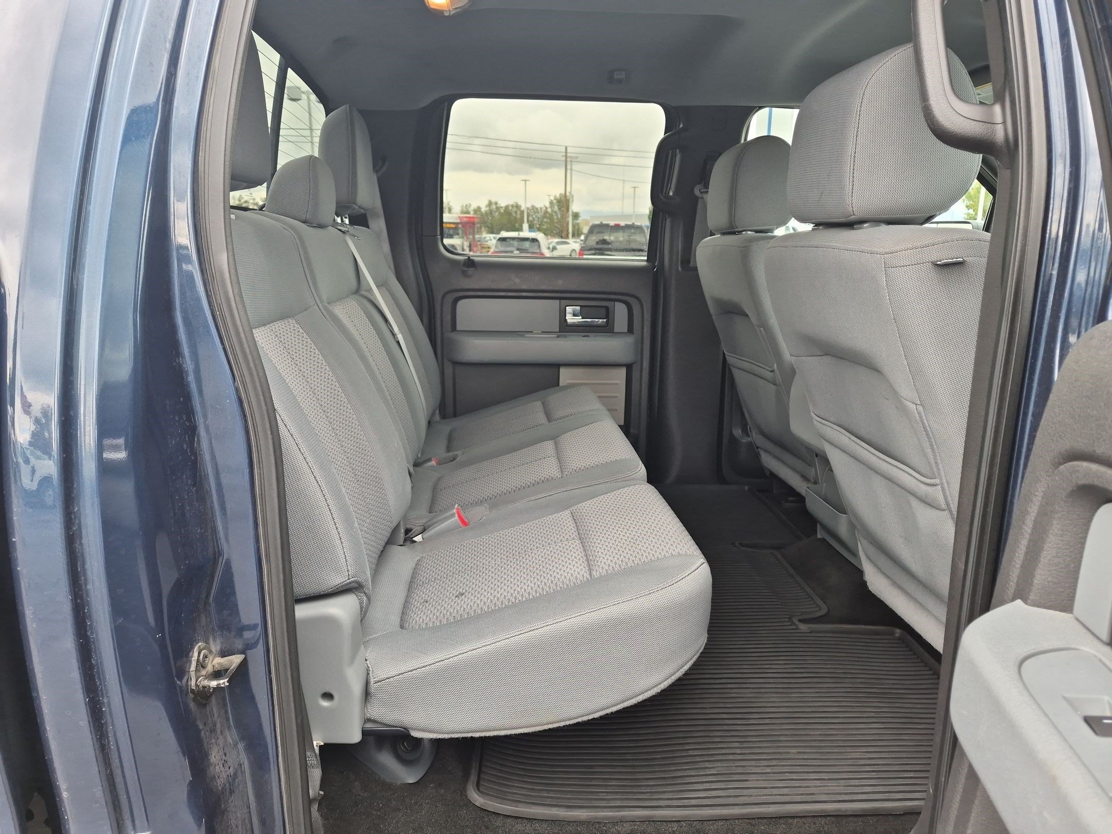 Used 2013 Blue Ford XLT image 28