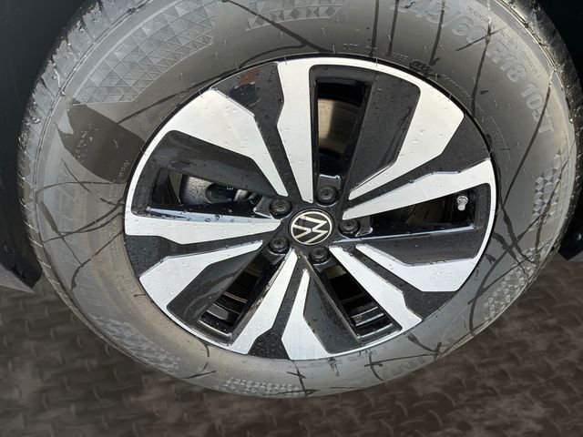 New 2026 Silver Mist Volkswagen SE image 9
