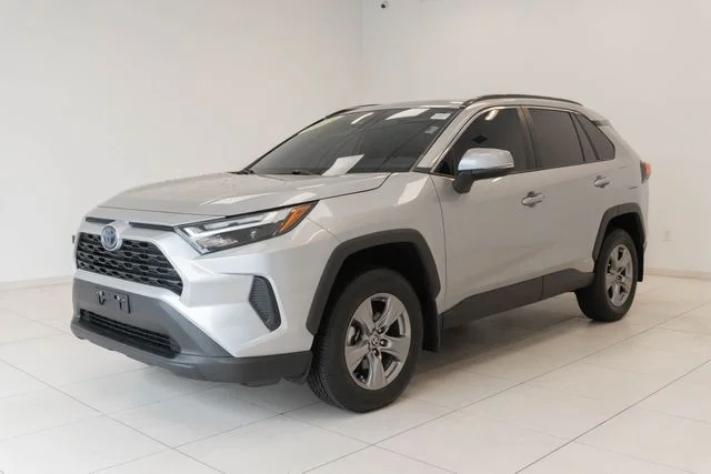 Used 2024 Silver Toyota XLE image 6