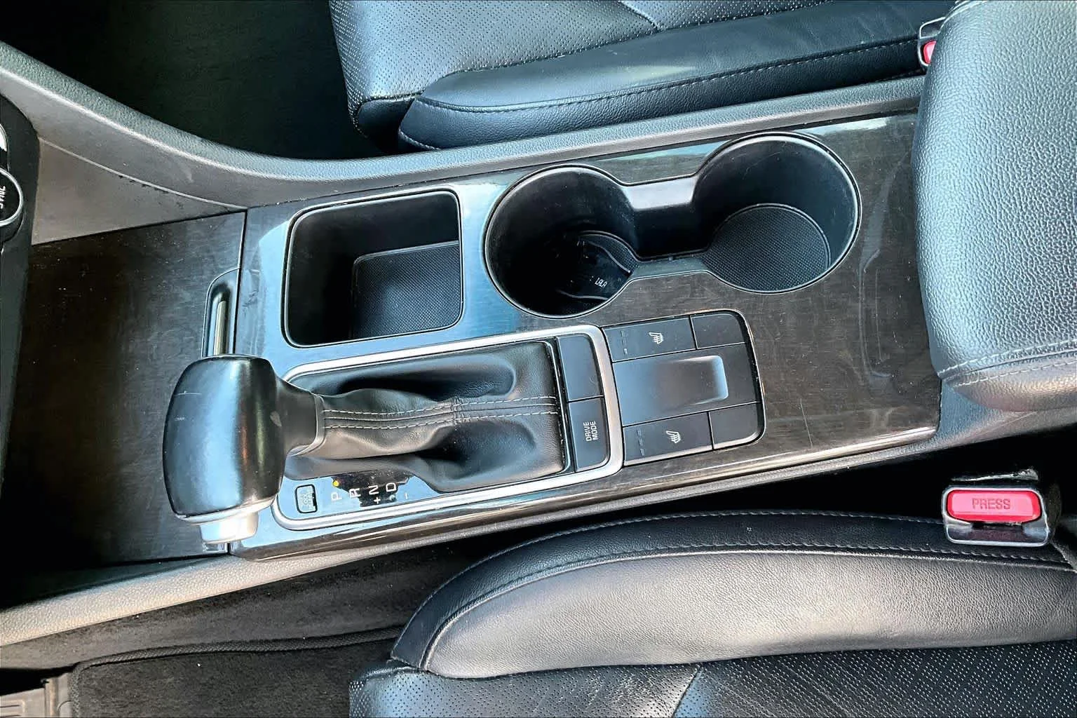 Used 2018 Ebony Black Kia EX image 14
